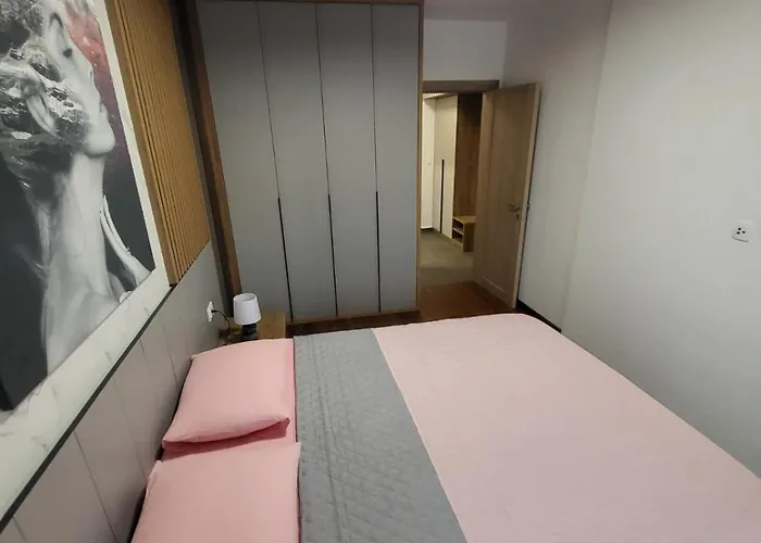 Master * بودغوريتْسا